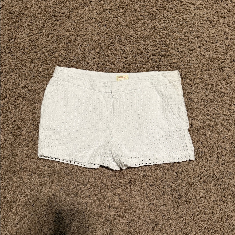 Khakis By Gap Women’s White Eyelet Shorts Size 14